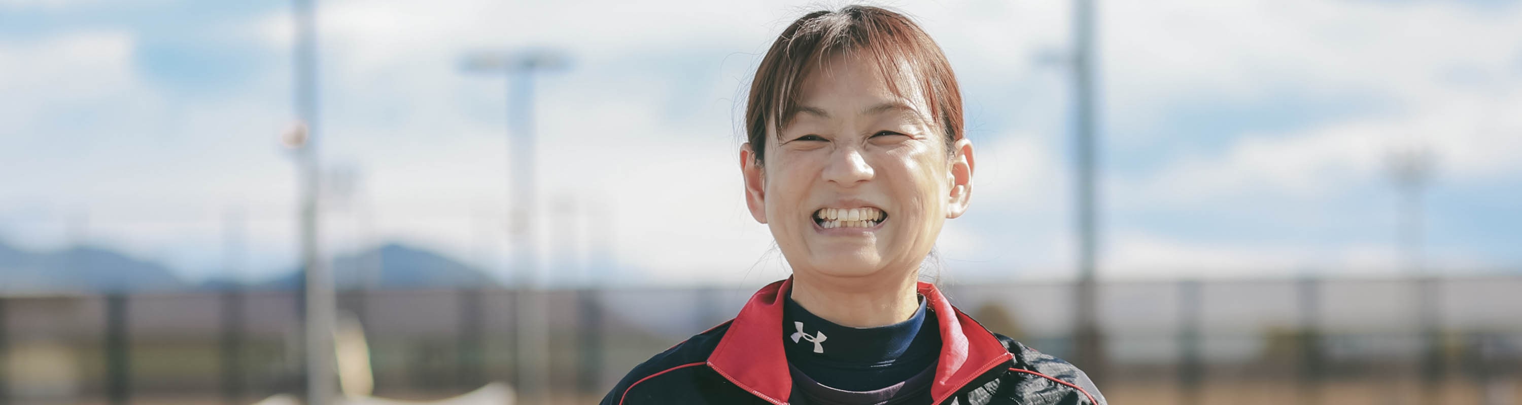 テニスする女性看護師